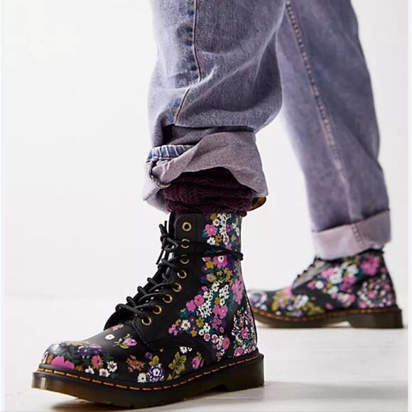 DR‎ MARTENS 1460 PASCAL BOOTS UK 5 EU 38 US 7 VINTAGE FLORAL DOCS New! - Picture 1 of 16